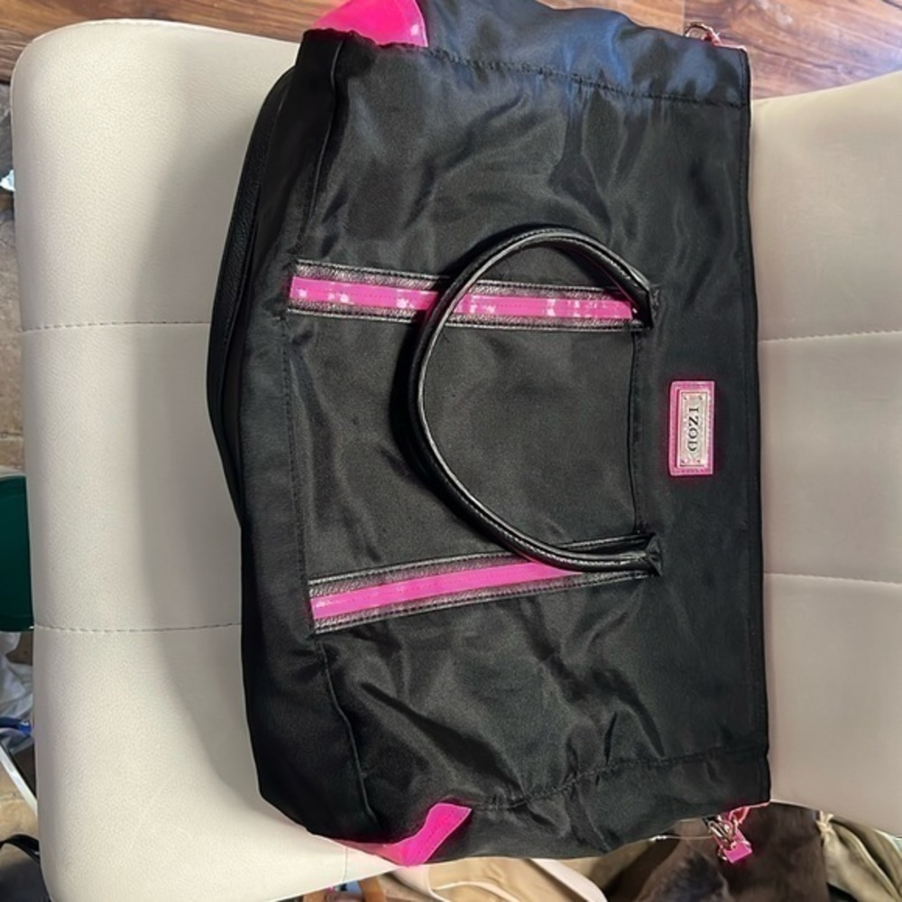IZOD hot pink and black bag perfect condition